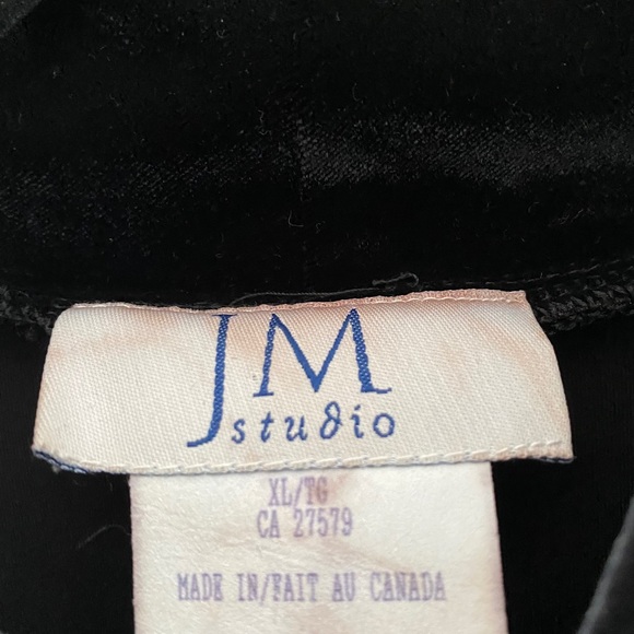 Black velvet feel top - Picture 2 of 2